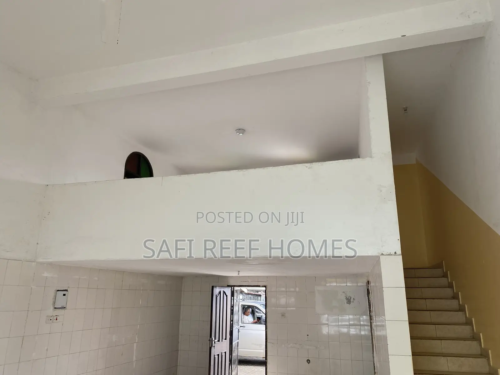 Shop to Let Along Links Road Nyali