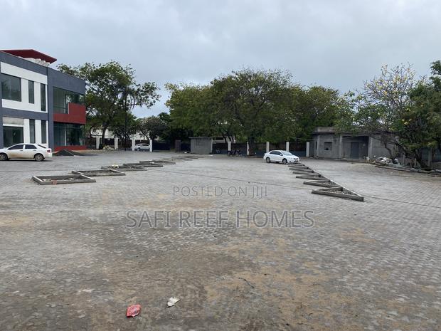 Restaurant Space to Let in Nyali - thumbnail 11
