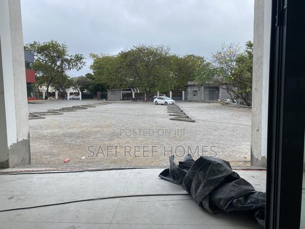 Restaurant Space to Let in Nyali - thumbnail 12