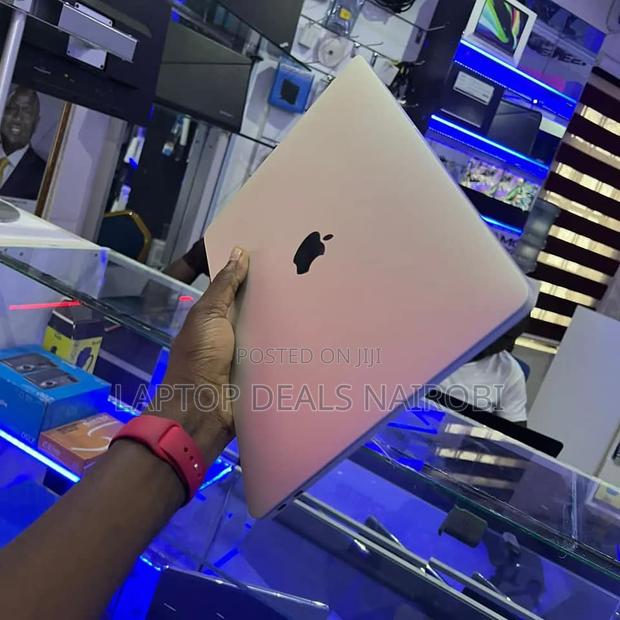 Laptop Apple MacBook Pro 2017 8GB Intel Core I5 SSD 256GB - thumbnail 2