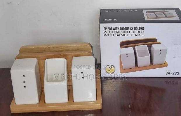 4 in 1 Salt Pepper Shaker With Bamboo Base - thumbnail 3