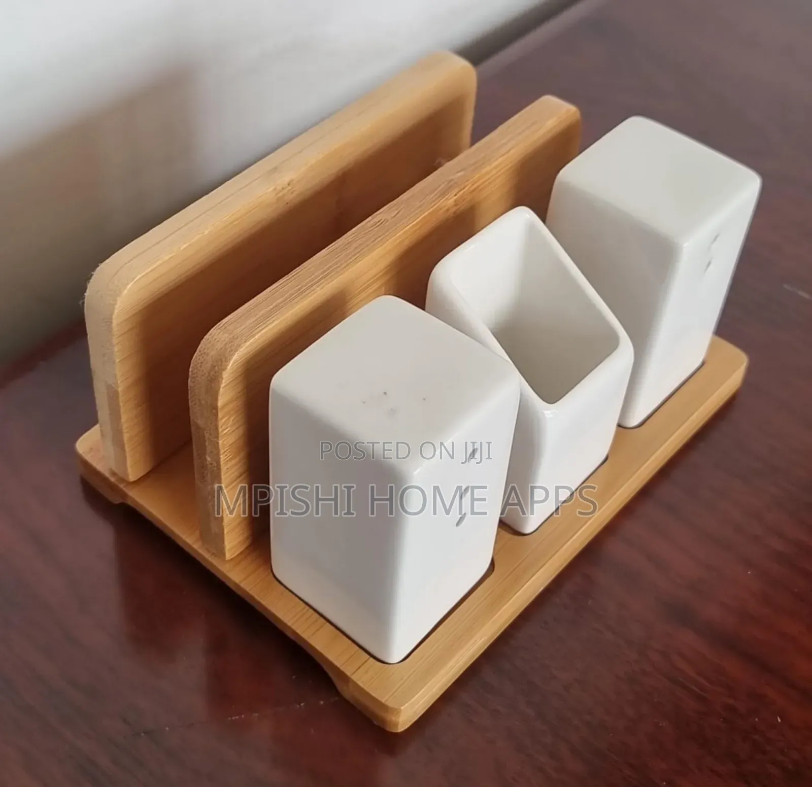 4 in 1 Salt Pepper Shaker With Bamboo Base