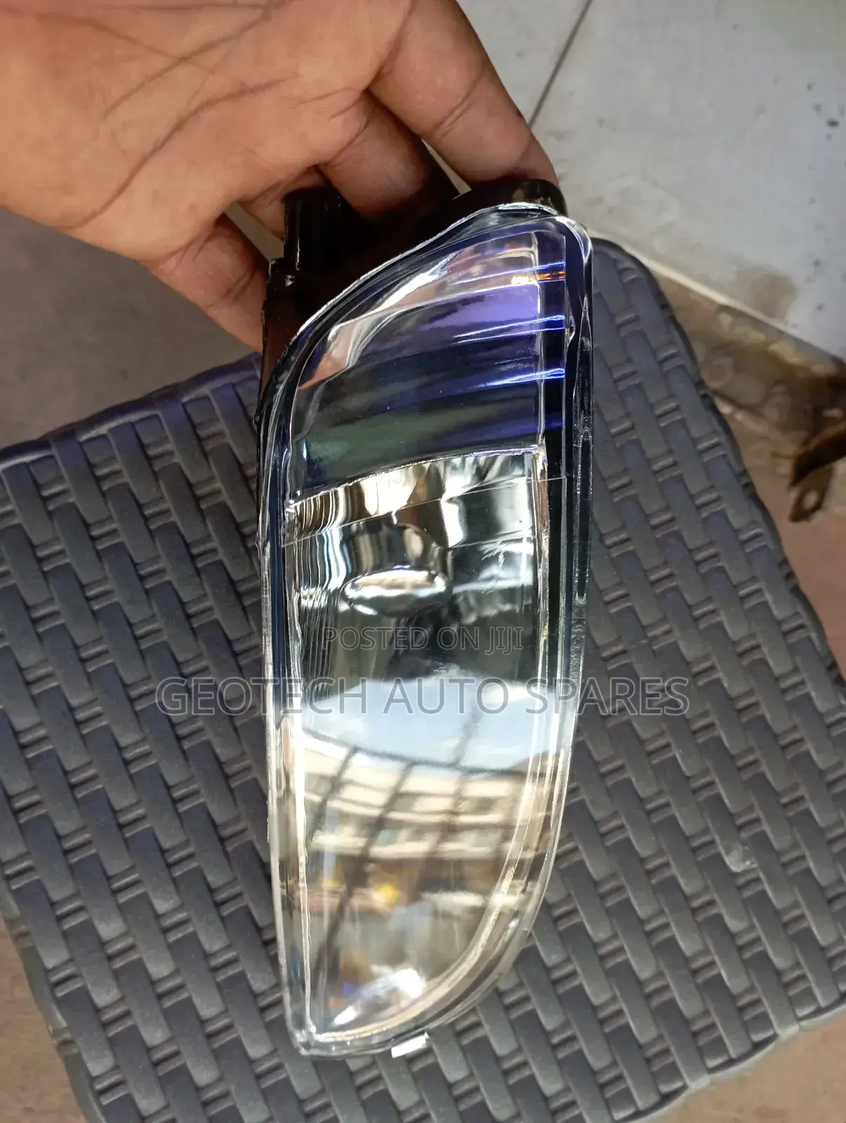 Toyota Harrier 240 Foglight
