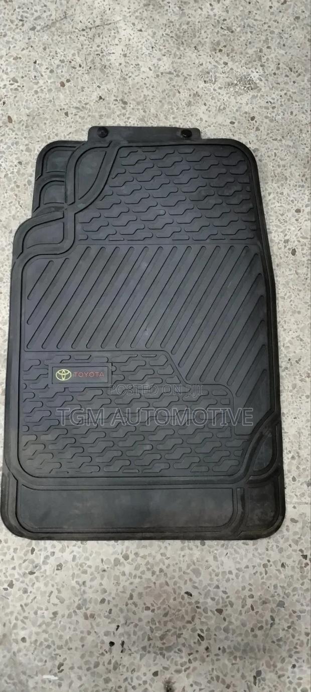 Floor Mats Toyota Back Joint - main view
