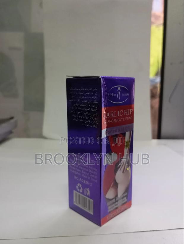 Hip Engagement and Lifting Essential Oil - thumbnail 3