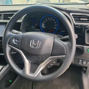 Honda Fit Shuttle 1.5 Hybrid 2WD 2018 White