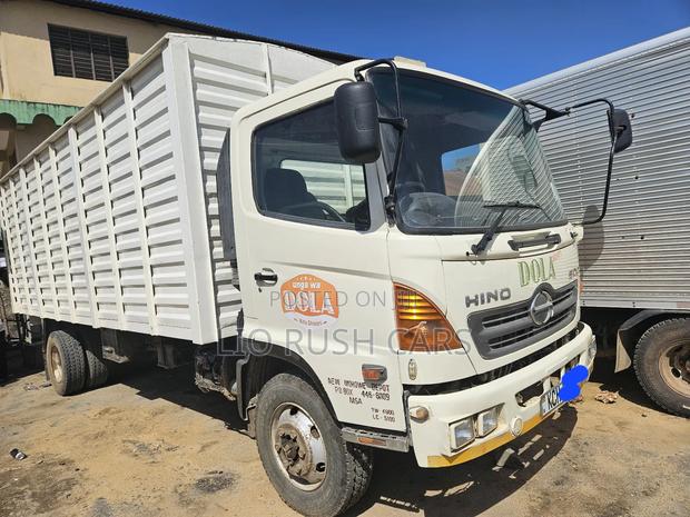 Hino 500 Well Used - thumbnail 7