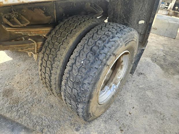 Hino 500 Well Used - thumbnail 14