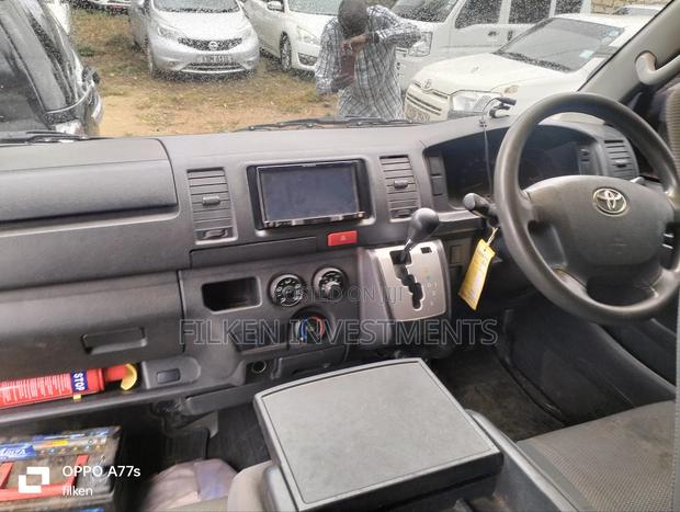 Toyota HiAce 2016 Silver - thumbnail 7