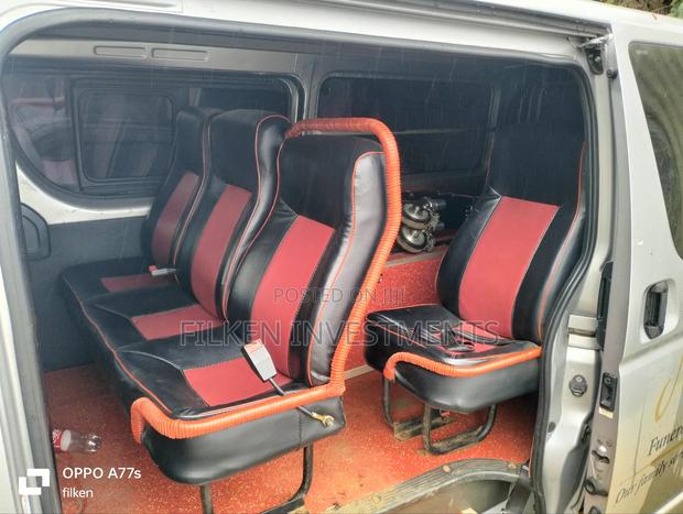 Toyota HiAce 2016 Silver - thumbnail 9