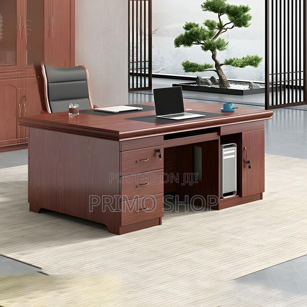 1200mm Executive Office Desk With Lockable Drawers - thumbnail 12