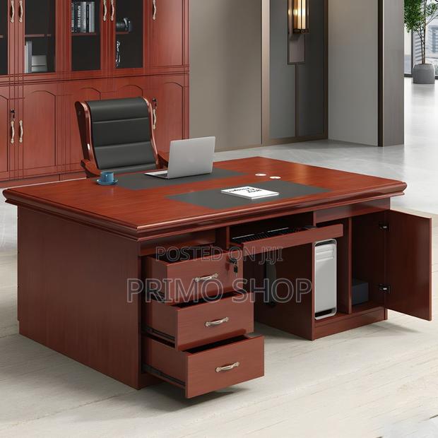1200mm Executive Office Desk With Lockable Drawers - thumbnail 11