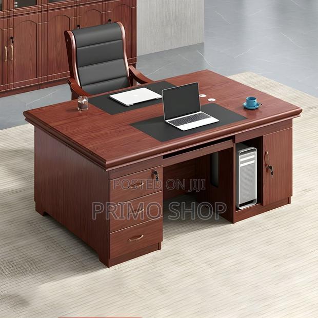 1200mm Executive Office Desk With Lockable Drawers - thumbnail 13