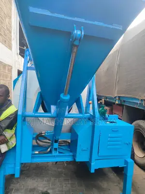 Self Loading Concrete Mixer Now on Offer