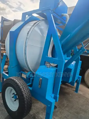 Self Loading Concrete Mixer Now on Offer