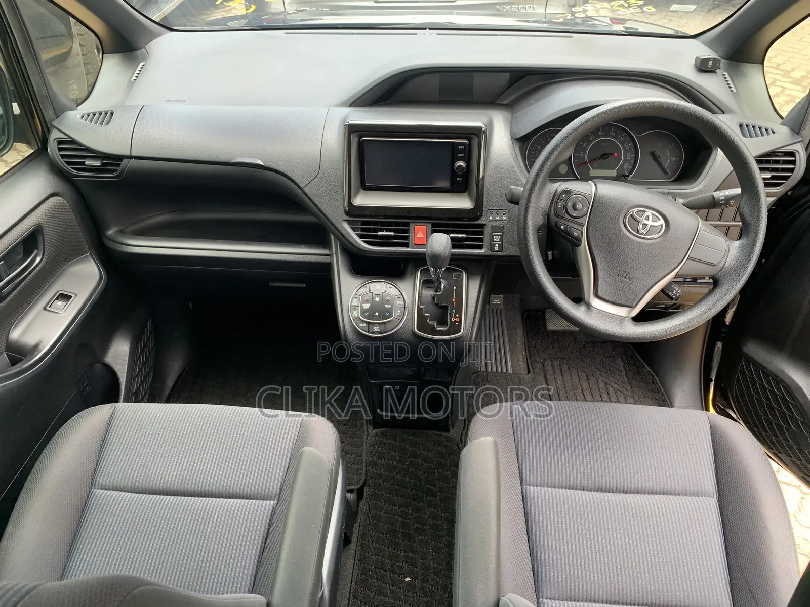 Toyota Voxy 2017 Matt Black