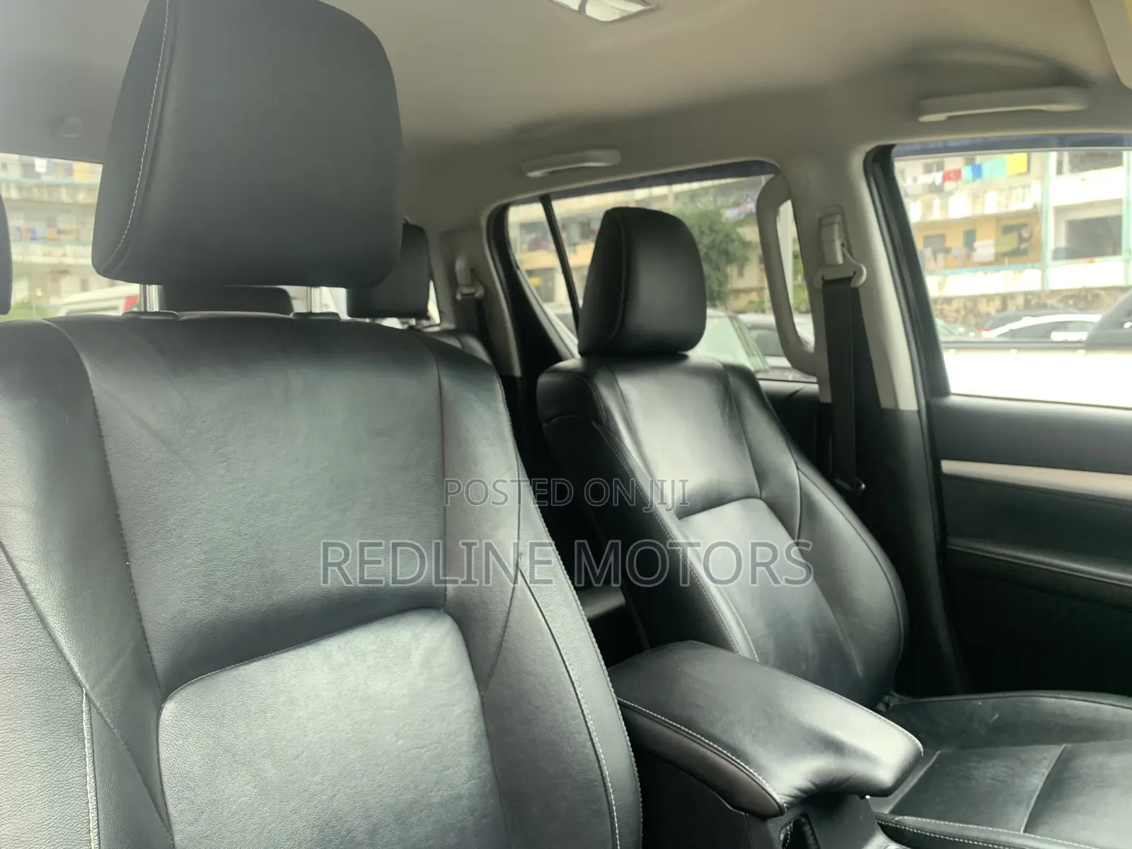 Toyota Hilux SR5 4x4 2017