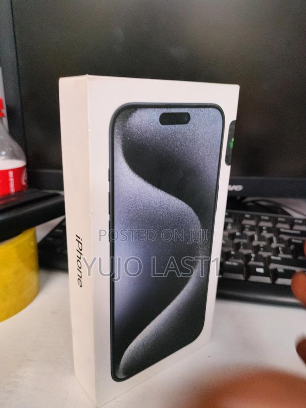 New Apple iPhone 15 Pro 256 GB Gray - main view