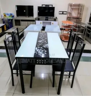 Strong And Durable Executive 4 Sitter Dinning Table