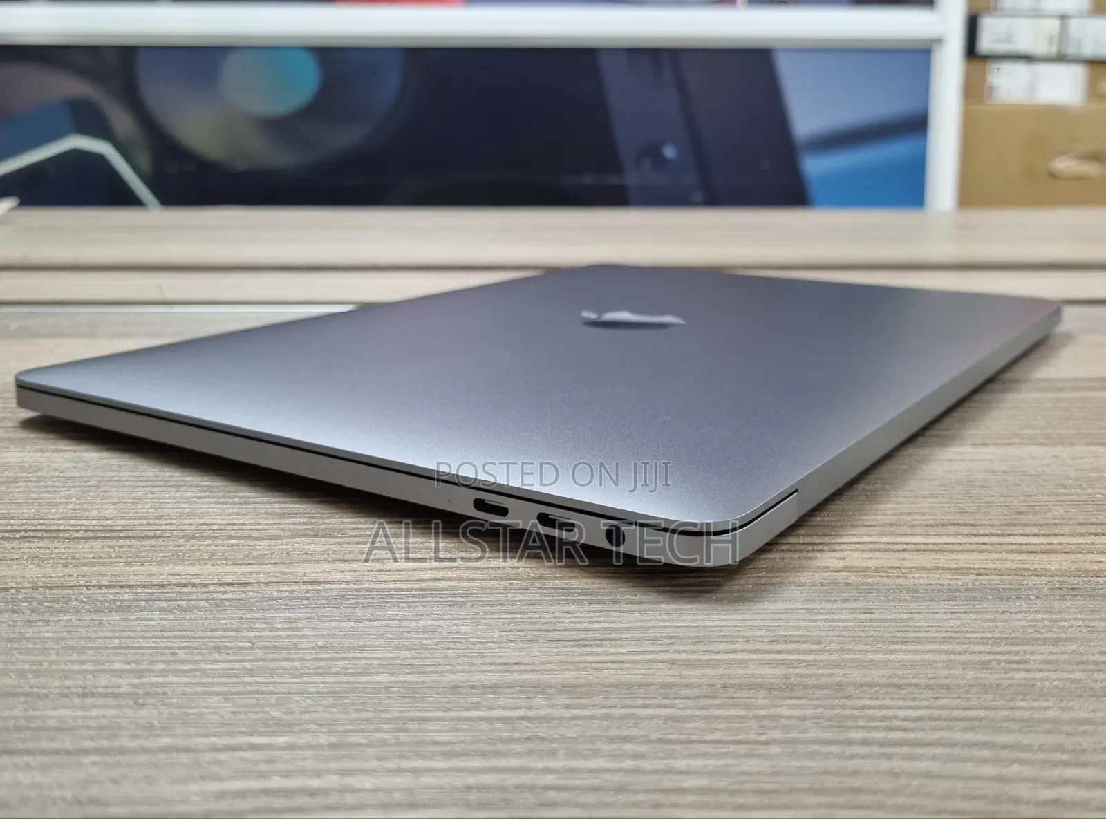 Laptop Apple MacBook Pro 2018 16GB Intel Core I7 SSD 1T