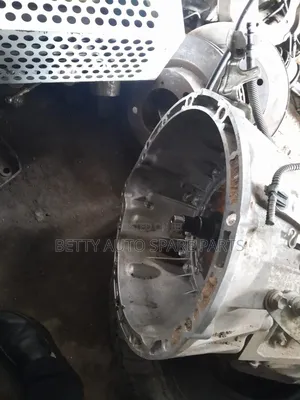 Toyota 200 Series or V8 Gearbox With Transfer