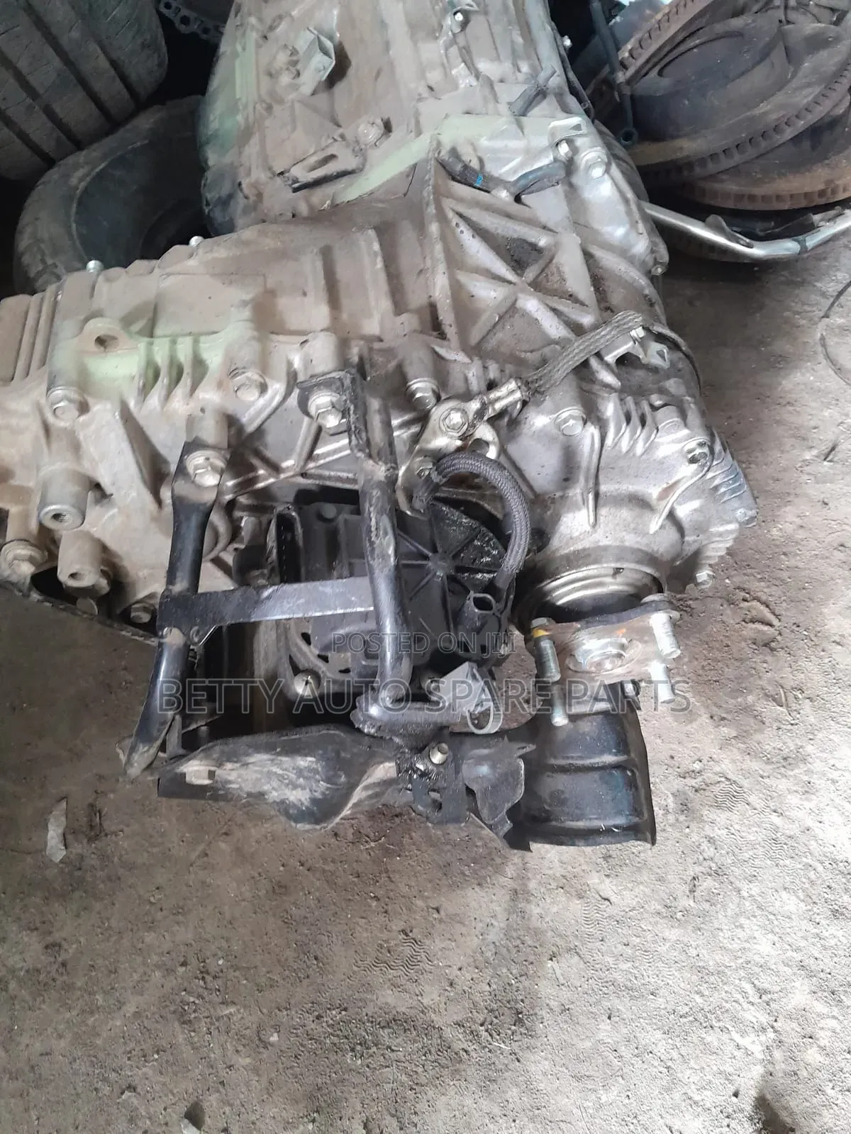 Toyota 200 Series or V8 Gearbox With Transfer