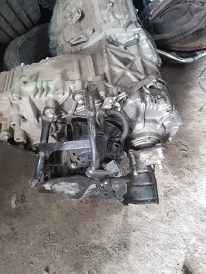 Toyota 200 Series or V8 Gearbox With Transfer