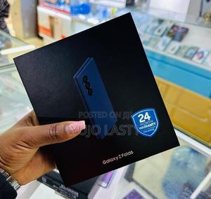 New Samsung Galaxy Z Fold6 256 GB Gray - thumbnail 2