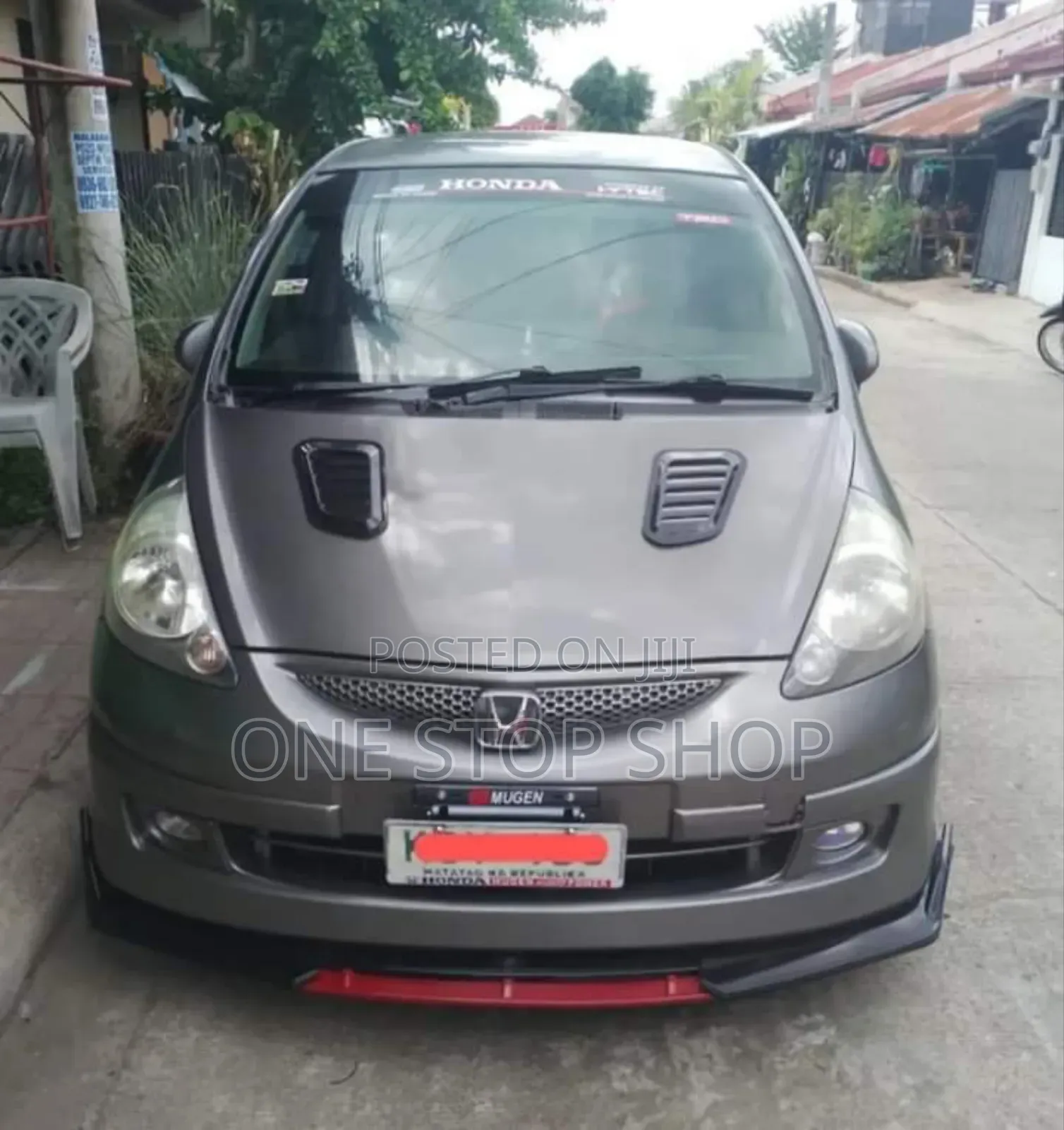 Honda Car Bonnet Fitted With 2pc Air Vent