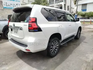 Toyota Land Cruiser Prado 2.8 2018 White