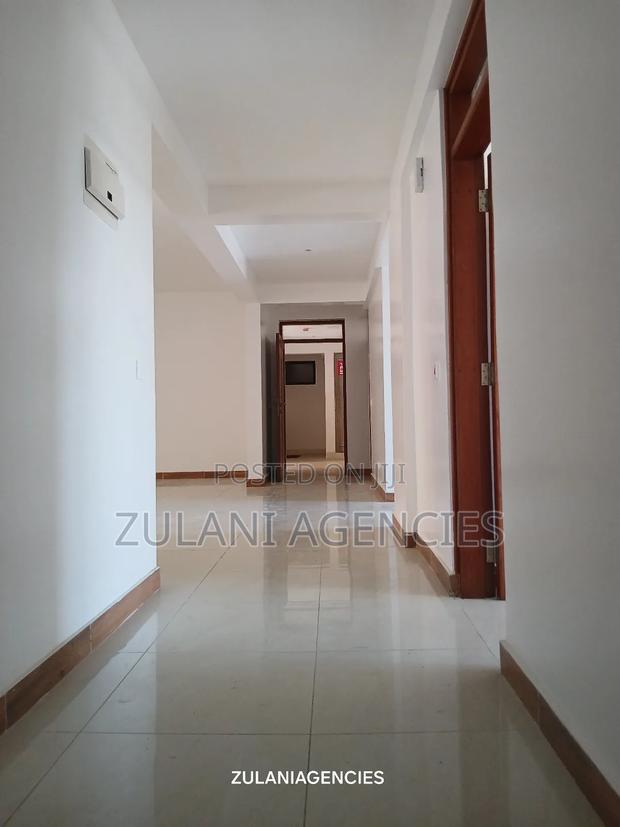3bdrm Apartment in Mkomani, Nyali for rent