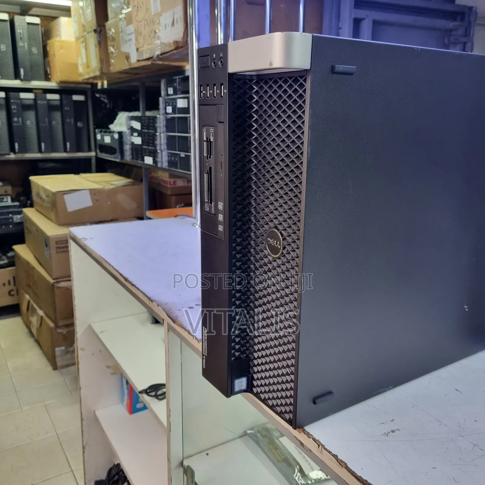 Desktop Computer Dell 64GB Intel Xeon HDD+SSD 1T