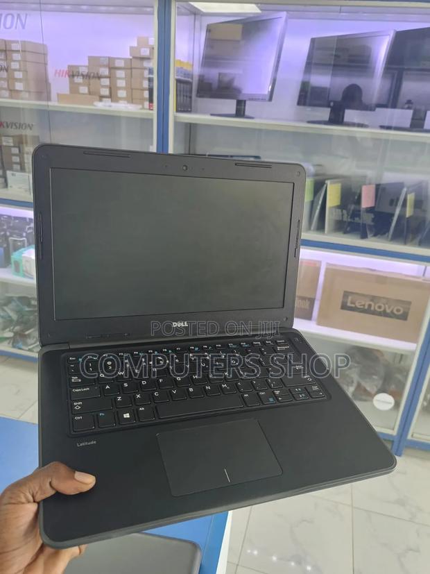 Laptop Dell Latitude 3380 4GB Intel Core I5 SSD 128GB - main view