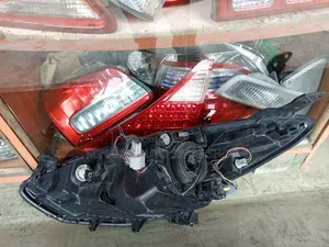 Demio Mazda Nonzenon RHS Headlight Complete With Bulbs