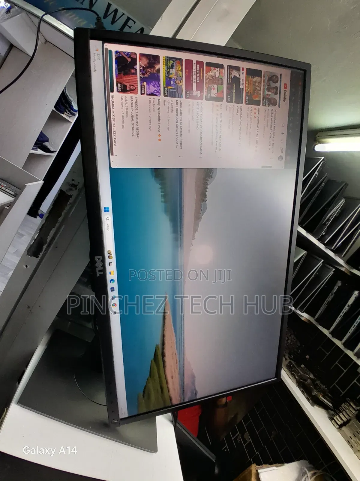 Dell 24 Inches Invertable Monitor