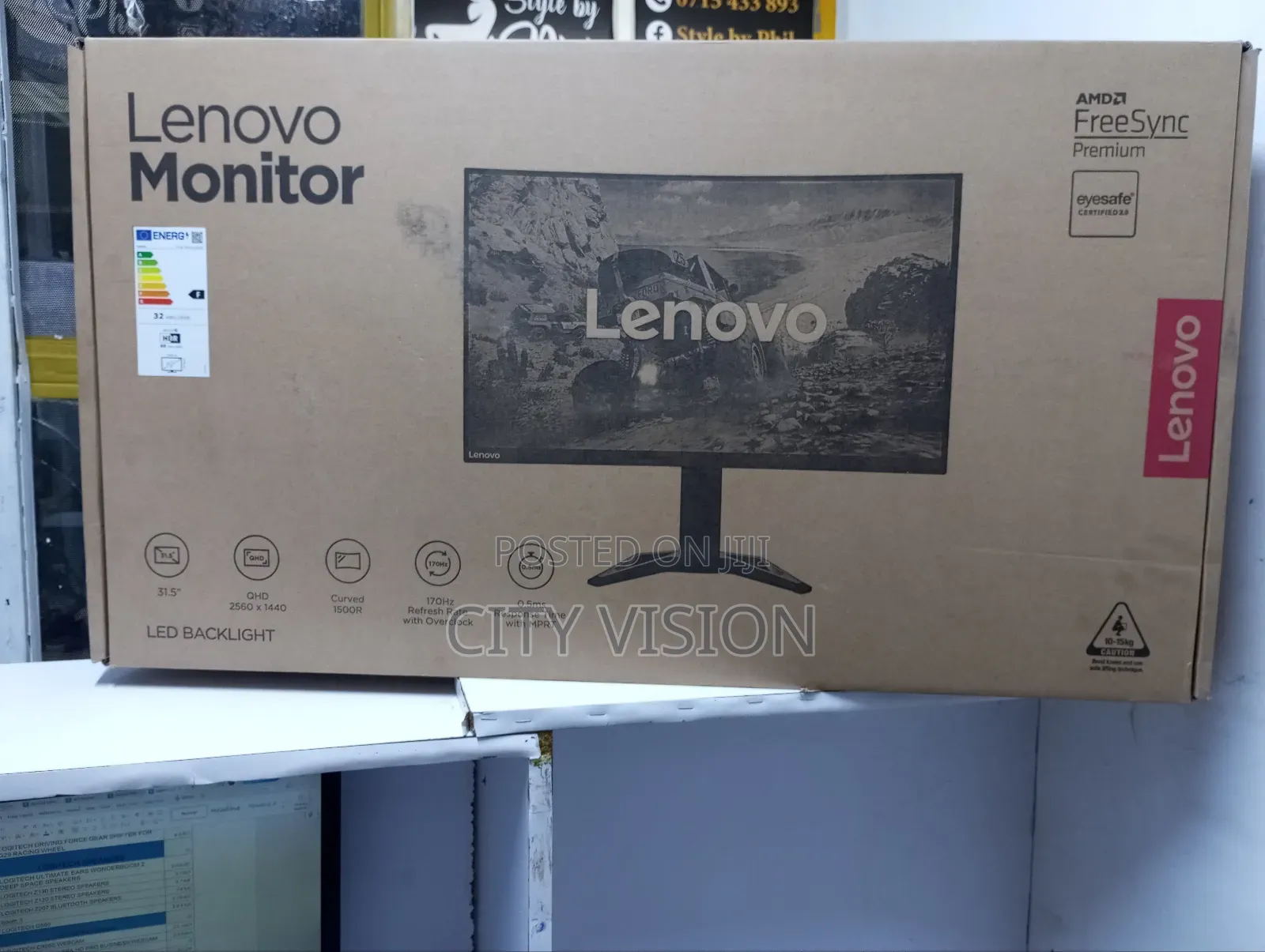Curved Lenovo 31.5" Monitor
