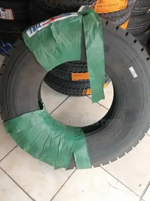 9.5 R 17.5 Sportrak Tyres