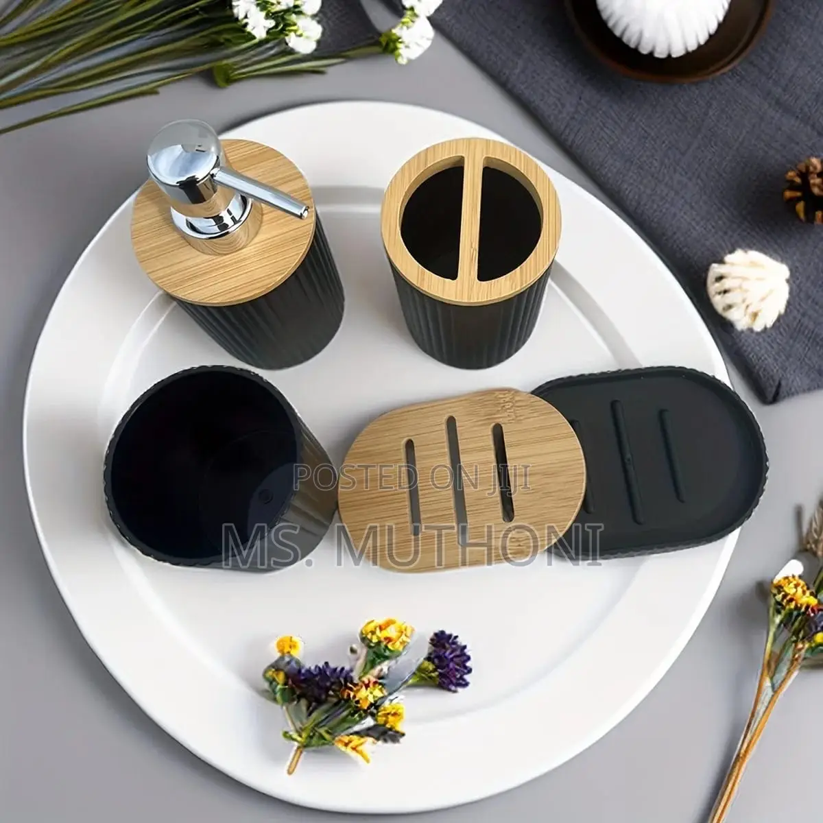 *6 in 1 Bathroom Accessories Set With Wooden Ring*
