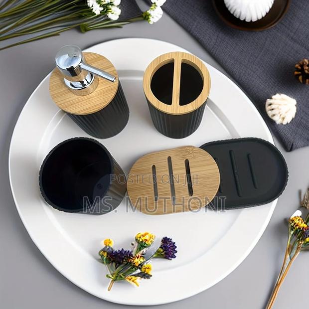 *6 in 1 Bathroom Accessories Set With Wooden Ring* - thumbnail 4