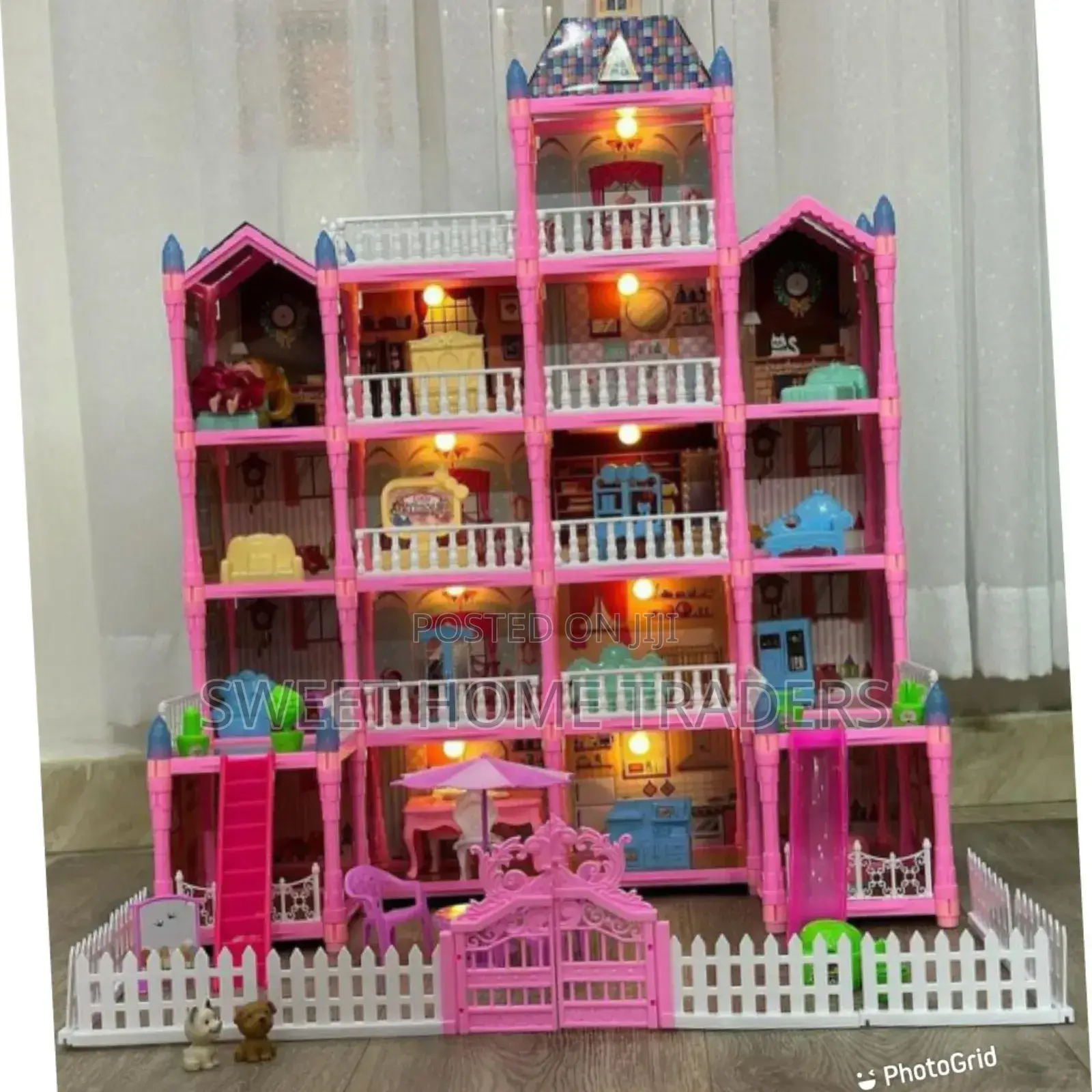 *Doll House, for Kids *