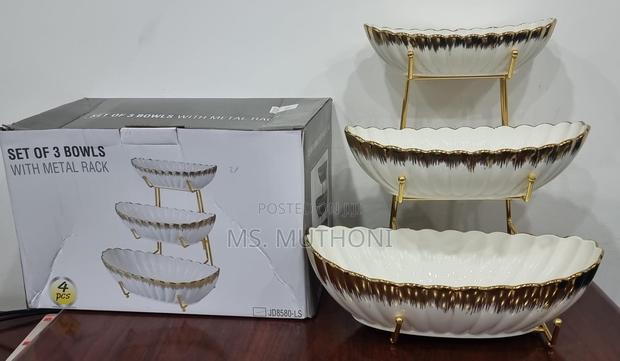 Set of 3 Ceramic Fruit Bowls on Gold Metal Rack - thumbnail 4