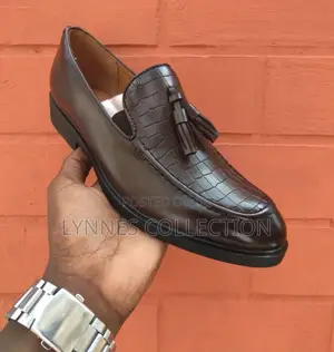 Laceless Officials Shoes