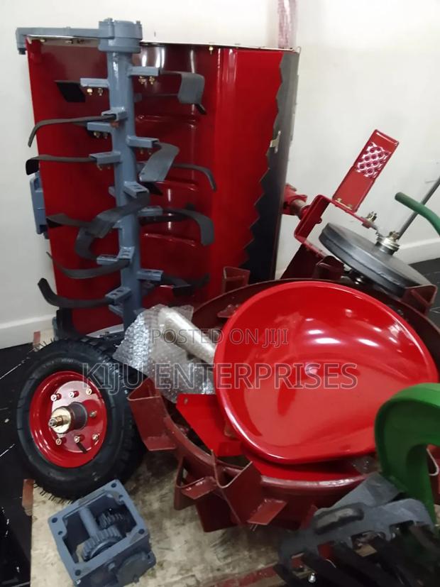 Jd Engine in a Walking Tractor - thumbnail 2