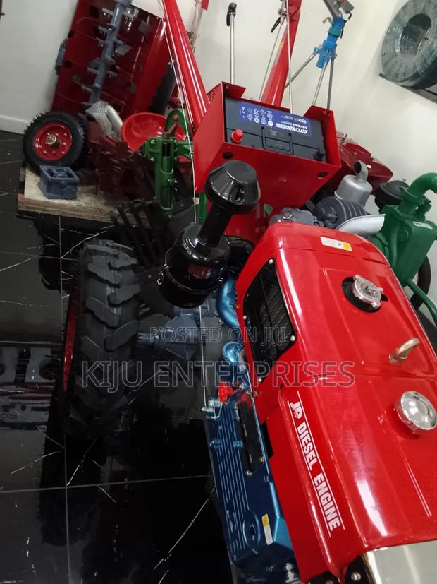 Jd Engine in a Walking Tractor - thumbnail 3