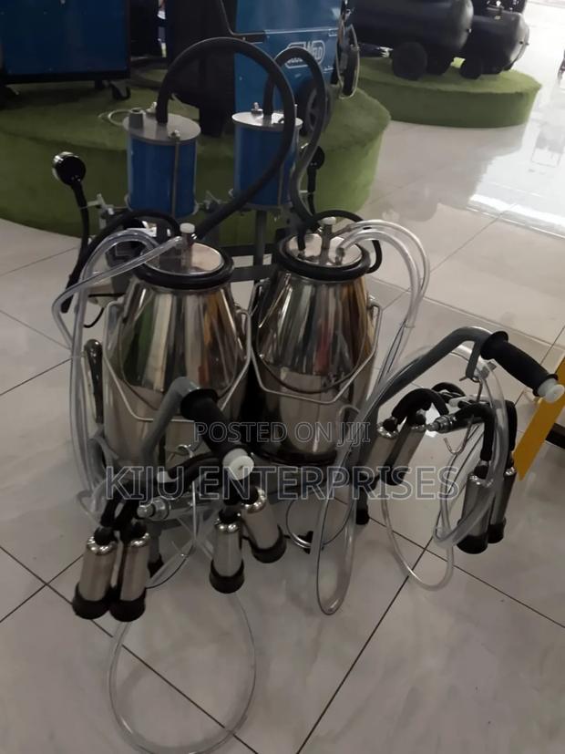 Milano Italia Milking Machine