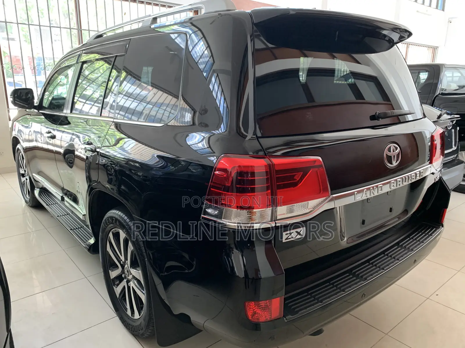 Toyota Land Cruiser 4.6 V8 ZX 2017 Matt Black