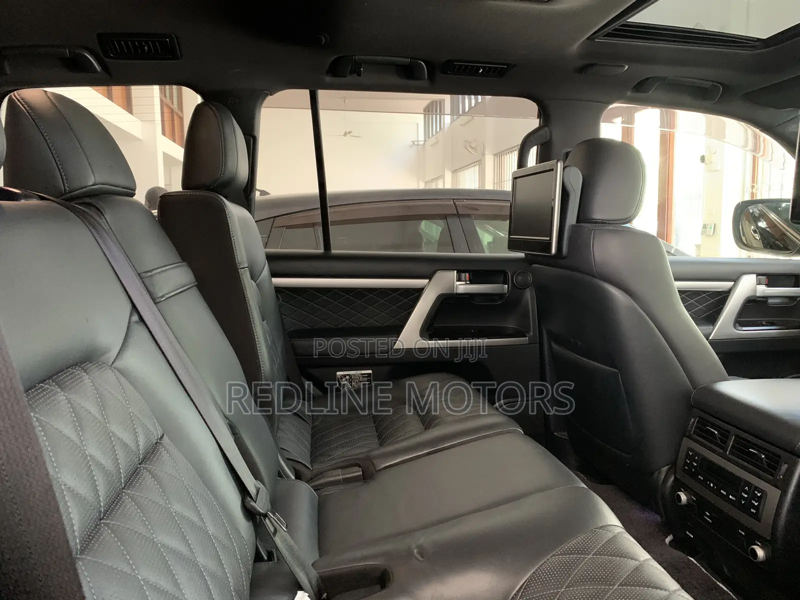 Toyota Land Cruiser 4.6 V8 ZX 2017 Matt Black