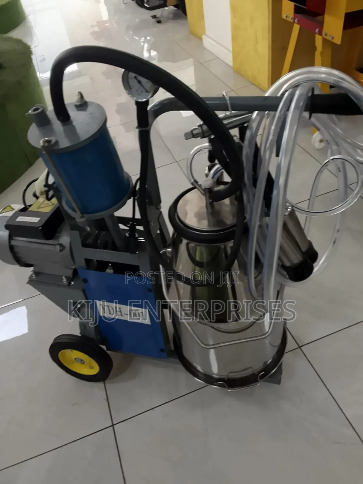 Milano Single Milking Machine