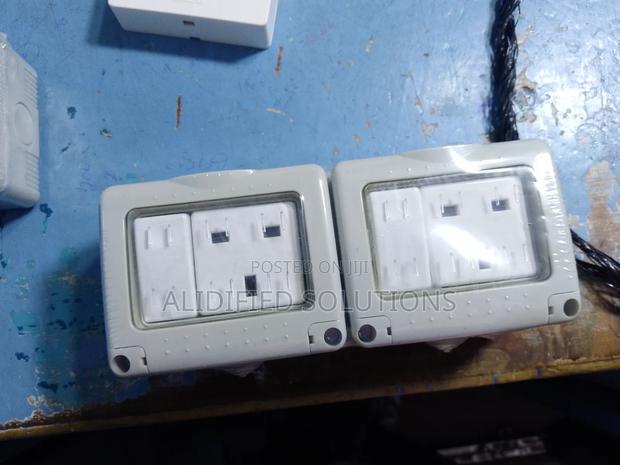 Hg Waterproof Twin Socket< >Waterproof Socket - thumbnail 2