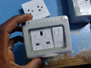 Waterproof Socket<>HG Waterproof Socket